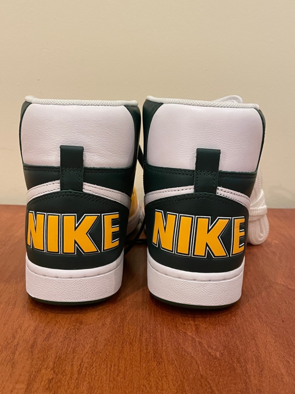 Nike Del Sol Terminator High "Seattle Supersonics” Shoe, Size 9 - Picture 3 of 11